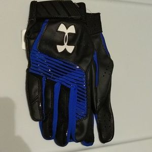 UA BATTING GLOVES